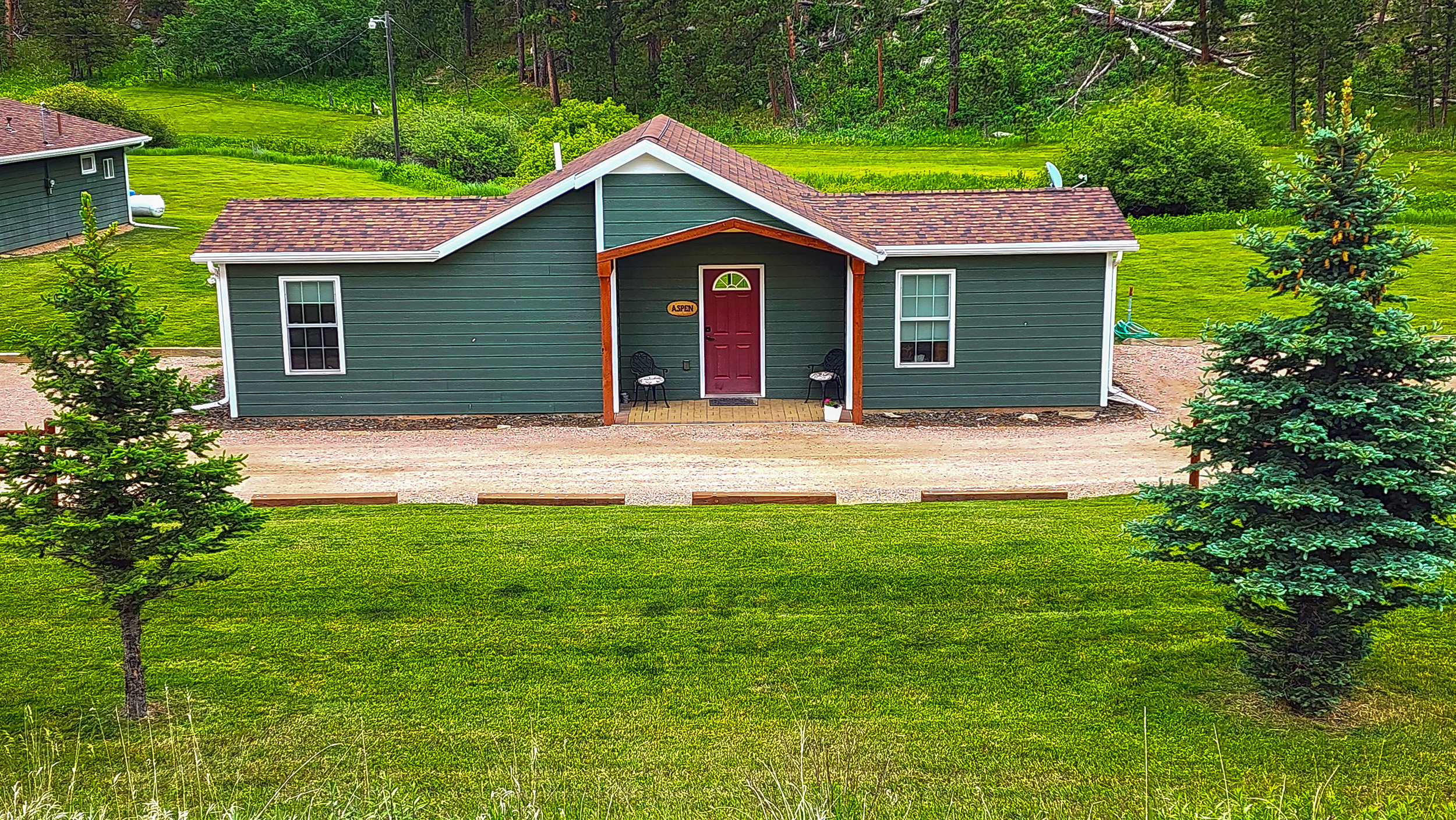 Aspen Cottage Exterior